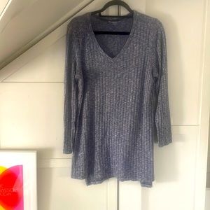 Motherhood Maternity Heather blue/gray sweater M